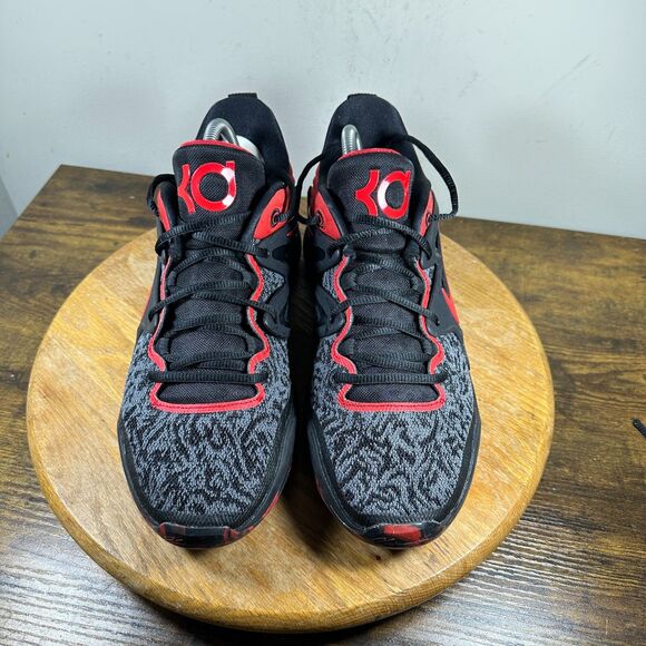 Nike KD 15 “Bred” Basketball Men\'s Size 10 Gray Red Shoes Sneakers DC1975-003